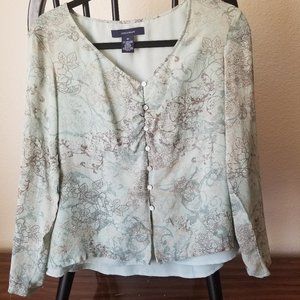 Jones Wear dressy floral blouse
